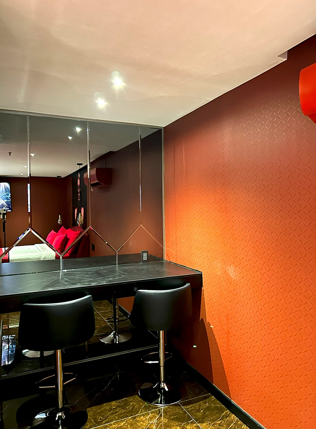 Pole Dance Room - view 3