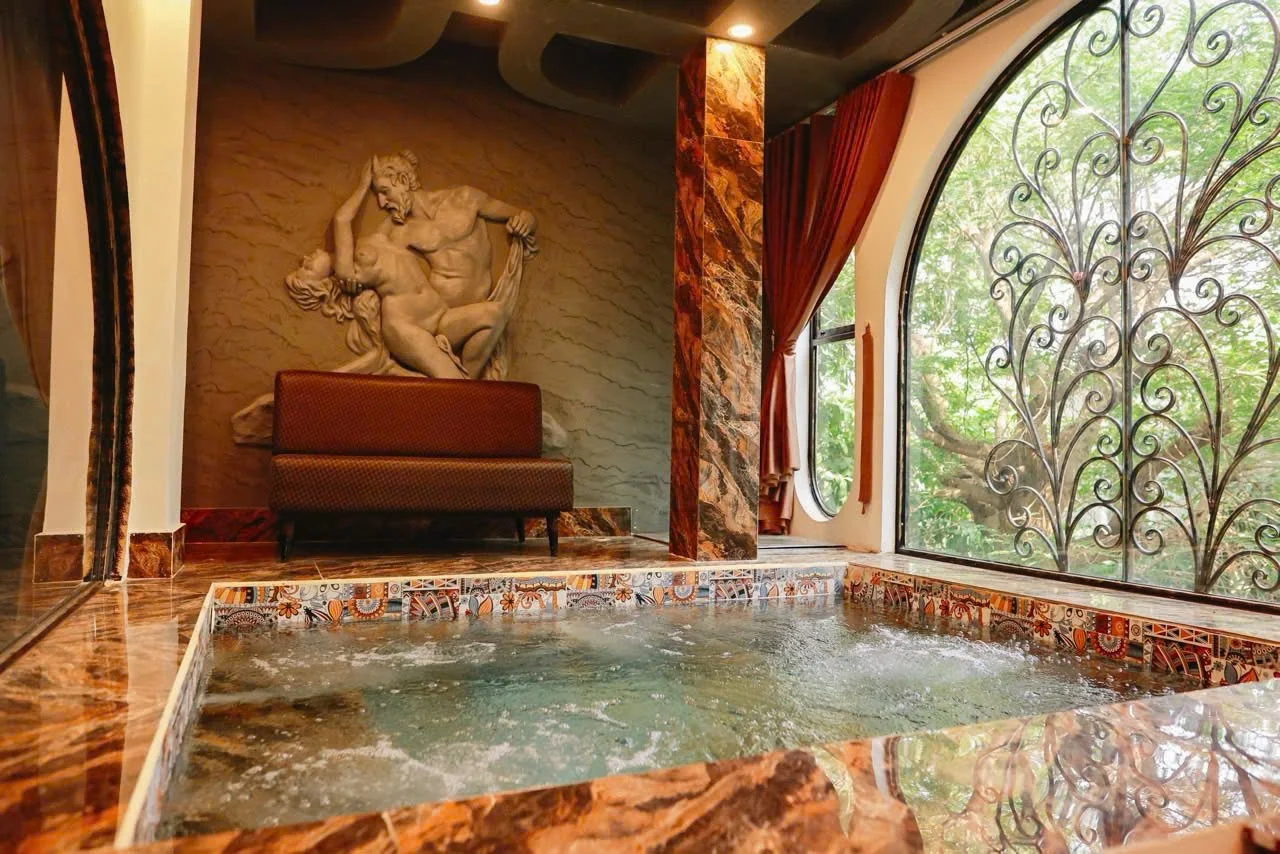 Bathtub area - Dazi Retreat Hue